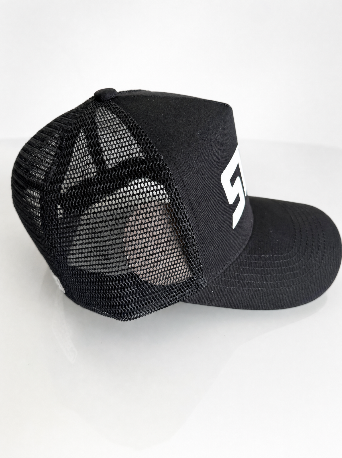 SLYD TRUCKER PUFF HAT (BLACK)